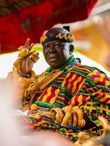 HRM Otumfuo Osei Tutu II enjoying golf